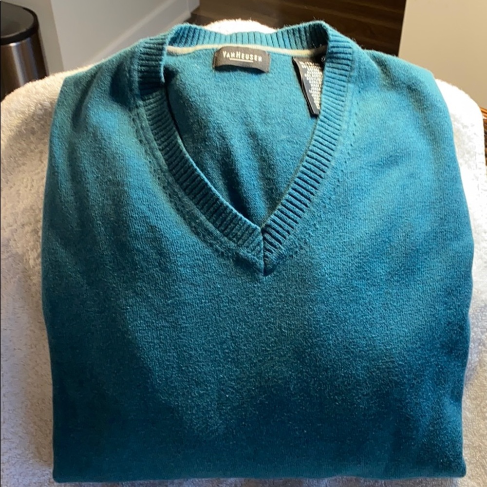 Men’s sweater
